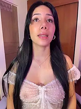 ArianaReynoldss online show from May 25, 2026, 10:03 am