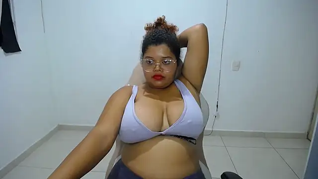 natalietits1 online show from February 22, 2026, 4:15 am