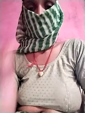 Snapshot of Soniy-Maax chatting on March 4, 2026, 8:00 am Soniy-Maax online show from March 4, 2026, 8:00 am