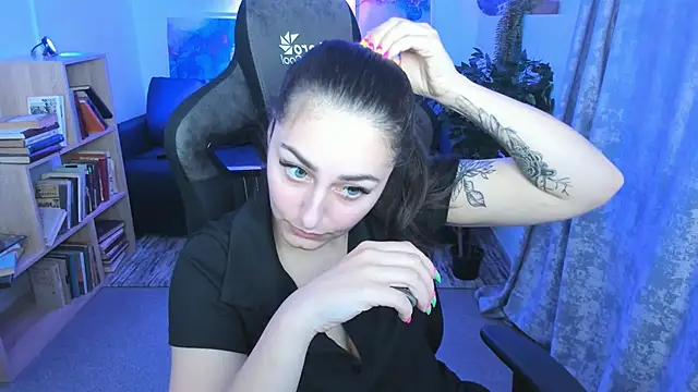 Snapshot of ValeriiMills chatting on April 2, 2026, 2:02 pm ValeriiMills online show from April 2, 2026, 2:02 pm
