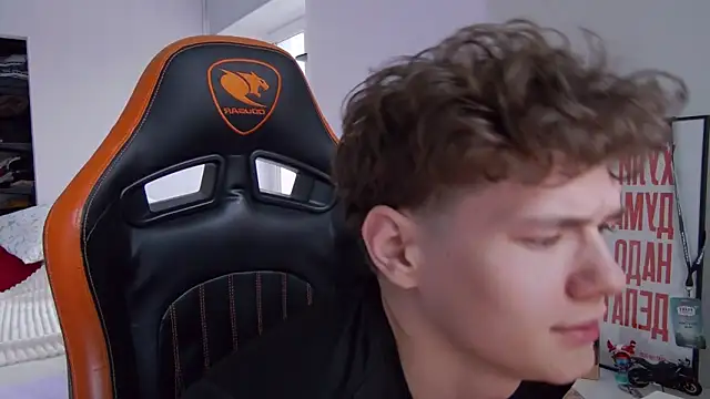 DanyDavis online show from November 14, 2025, 10:41 am