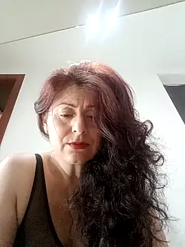Snapshot of lunadicty chatting on October 3, 2025, 12:03 am lunadicty online show from October 3, 2025, 12:03 am