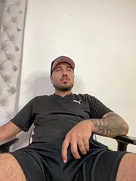 PapiStan online show from December 2, 2025, 6:15 am