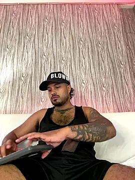 PapiStan online show from December 14, 2025, 5:46 am