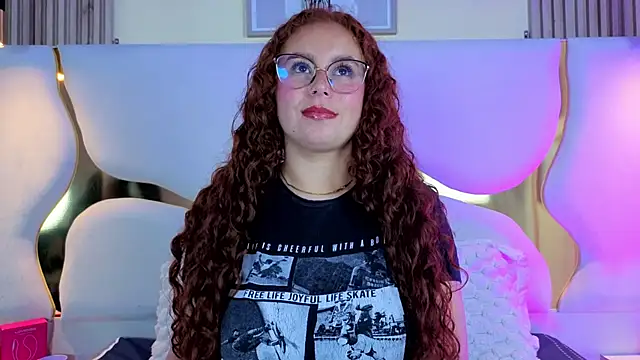 Snapshot of AmmberJones chatting on September 19, 2025, 12:42 pm AmmberJones online show from September 19, 2025, 12:42 pm