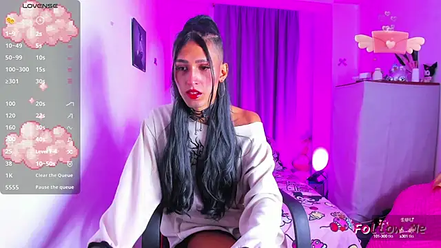 SkylerBennet online show from October 18, 2025, 2:24 am