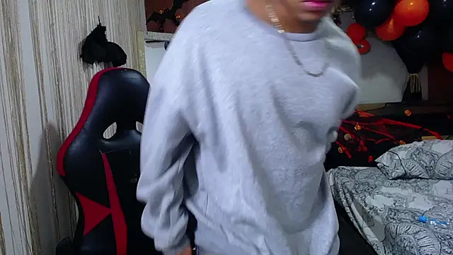 Snapshot of black_king_241 chatting on October 27, 2025, 2:45 am black king 241 online show from October 27, 2025, 2:45 am