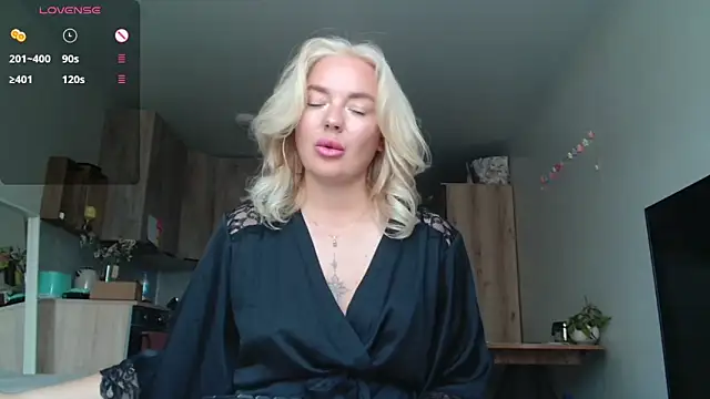 Snapshot of Eva___forever chatting on July 2, 2026, 5:46 am Eva forever online show from July 2, 2026, 5:46 am