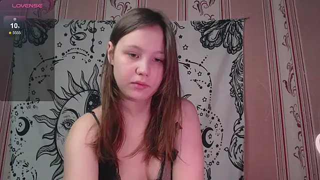 Snapshot of Thighswithspikes chatting on November 24, 2025, 7:19 am Thighswithspikes online show from November 24, 2025, 7:19 am