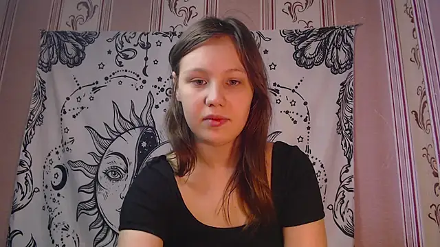 Snapshot of Thighswithspikes chatting on October 29, 2025, 7:51 am Thighswithspikes online show from October 29, 2025, 7:51 am