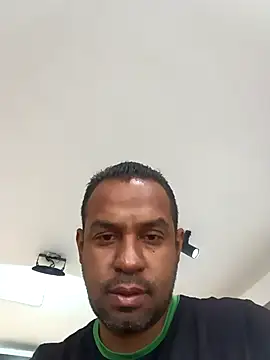 Snapshot of elnegro707070 chatting on October 15, 2025, 11:07 am elnegro707070 online show from October 15, 2025, 11:07 am
