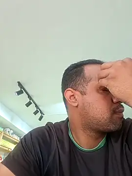 Snapshot of elnegro707070 chatting on February 19, 2026, 11:40 am elnegro707070 online show from February 19, 2026, 11:40 am