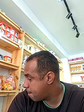 Snapshot of elnegro707070 chatting on February 12, 2026, 2:28 pm elnegro707070 online show from February 12, 2026, 2:28 pm