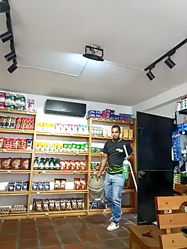 Snapshot of elnegro707070 chatting on October 21, 2025, 2:38 pm elnegro707070 online show from October 21, 2025, 2:38 pm