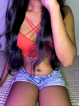 selena mia online show from October 18, 2025, 5:31 am