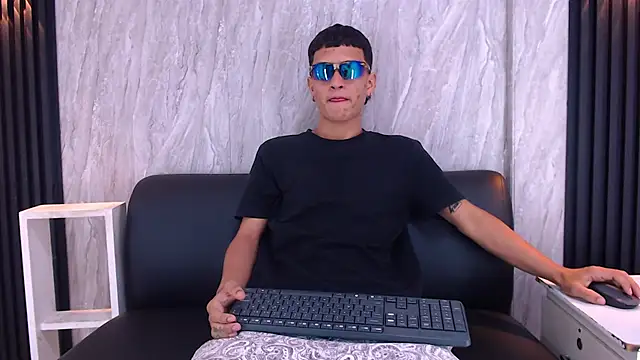 Matt Ruso online show from September 18, 2025, 11:08 pm