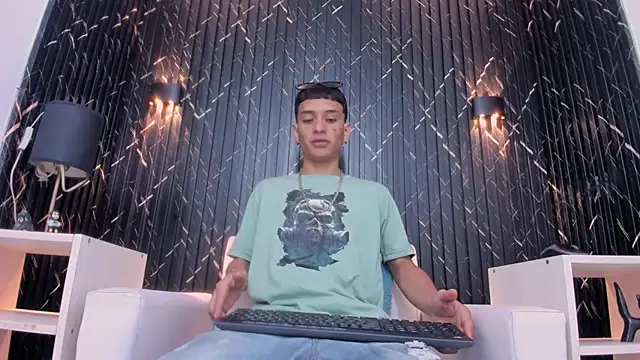 Matt Ruso online show from November 5, 2025, 3:42 am