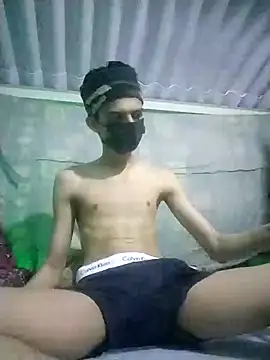 HannanKhan25 online show from October 4, 2025, 8:21 pm