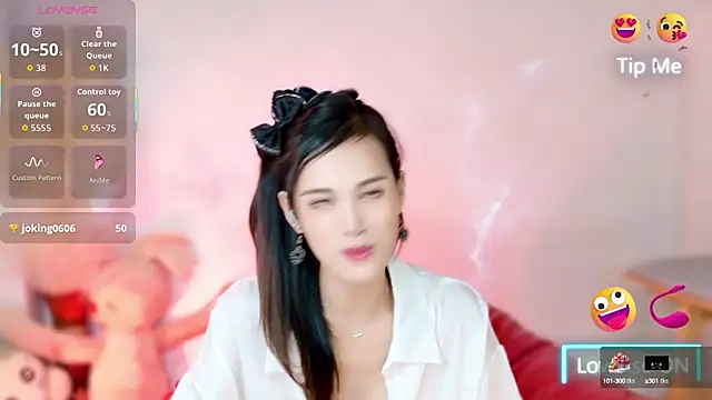 LunaBelle1984 online show from September 16, 2025, 3:13 pm