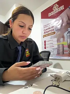 Snapshot of MELODY__06 chatting on November 28, 2025, 12:27 pm MELODY 06 online show from November 28, 2025, 12:27 pm