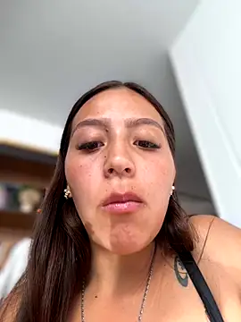 Snapshot of MELODY__06 chatting on September 25, 2025, 12:44 pm MELODY 06 online show from September 25, 2025, 12:44 pm