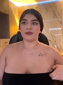 Snapshot of Kariina__69 chatting on January 12, 2026, 3:46 am Kariina 69 online show from January 12, 2026, 3:46 am