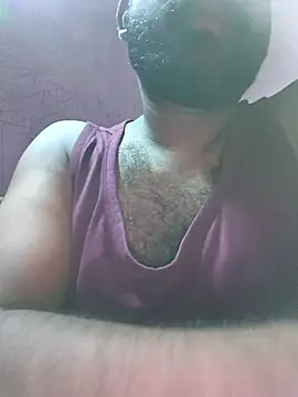 Snapshot of UrbanUtopia chatting on October 20, 2025, 5:02 pm UrbanUtopia online show from October 20, 2025, 5:02 pm