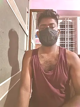 Snapshot of UrbanUtopia chatting on November 11, 2025, 4:57 pm UrbanUtopia online show from November 11, 2025, 4:57 pm