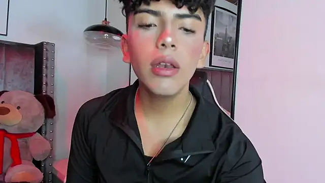 Snapshot of Niick_Twink chatting on September 15, 2025, 7:36 pm Niick Twink online show from September 15, 2025, 7:36 pm