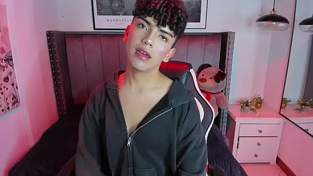 Snapshot of Niick_Twink chatting on September 18, 2025, 5:05 pm Niick Twink online show from September 18, 2025, 5:05 pm