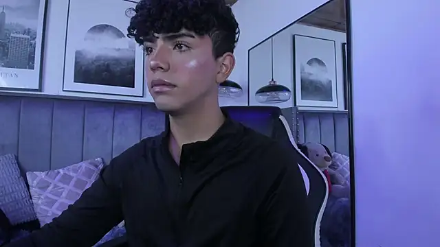 Snapshot of Niick_Twink chatting on September 25, 2025, 7:42 pm Niick Twink online show from September 25, 2025, 7:42 pm