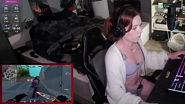 Snapshot of Horny_Makima chatting on October 20, 2025, 9:32 am Horny Makima online show from October 20, 2025, 9:32 am