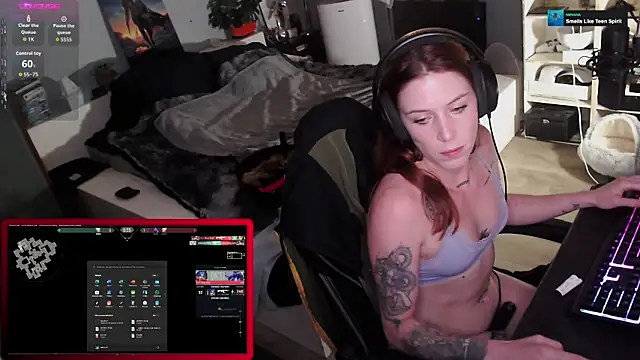 Snapshot of Horny_Makima chatting on October 5, 2025, 9:55 am Horny Makima online show from October 5, 2025, 9:55 am