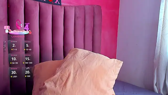 Snapshot of mialeia01 chatting on December 22, 2025, 3:45 pm mialeia01 online show from December 22, 2025, 3:45 pm