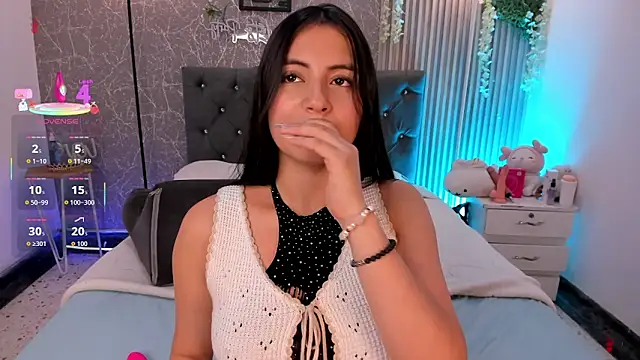 Snapshot of mialeia01 chatting on March 7, 2026, 7:52 pm mialeia01 online show from March 7, 2026, 7:52 pm