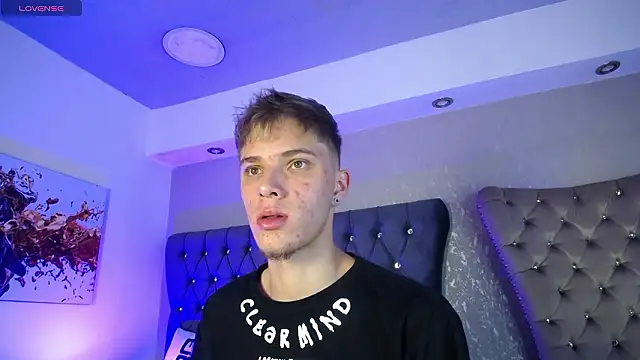 Robbin Blaze online show from March 12, 2026, 5:02 am