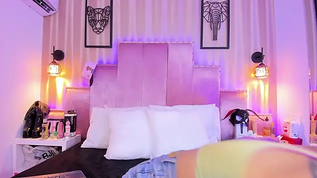 SamanthaAdele online show from September 23, 2025, 11:17 am