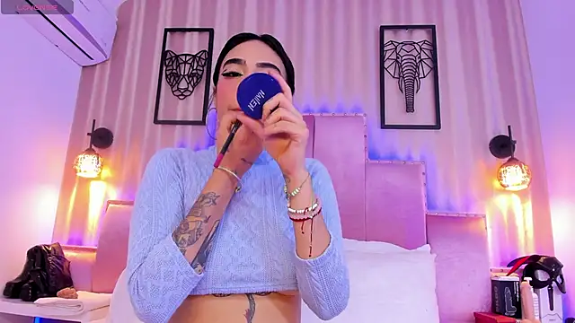 SamanthaAdele online show from November 16, 2025, 2:00 pm