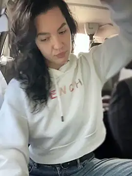 Snapshot of MeekyRich chatting on September 19, 2025, 3:32 am MeekyRich online show from September 19, 2025, 3:32 am