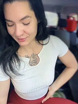 Snapshot of MeekyRich chatting on September 17, 2025, 4:03 am MeekyRich online show from September 17, 2025, 4:03 am