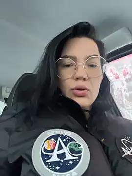 Snapshot of MeekyRich chatting on November 24, 2025, 3:06 am MeekyRich online show from November 24, 2025, 3:06 am