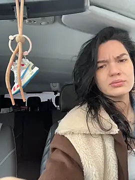 MeekyRich online show from December 5, 2025, 4:11 am