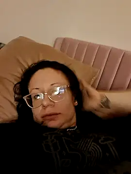 Snapshot of kinkikatie69 chatting on November 14, 2025, 9:24 am kinkikatie69 online show from November 14, 2025, 9:24 am