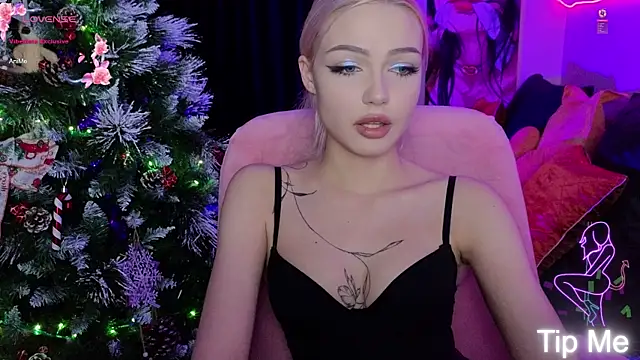 LinaLirian online show from January 15, 2026, 6:11 pm