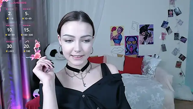 LinaLirian online show from March 21, 2025, 7:46 pm