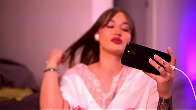 Snapshot of AryaDeluna chatting on September 29, 2025, 5:51 pm AryaDeluna online show from September 29, 2025, 5:51 pm