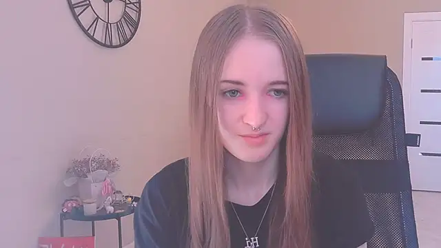 Snapshot of KateKayer chatting on October 1, 2025, 8:52 am KateKayer online show from October 1, 2025, 8:52 am