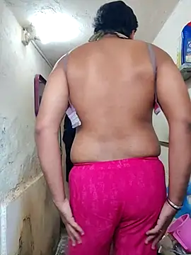 Snapshot of Brown69_guy chatting on November 27, 2025, 6:47 am Brown69 guy online show from November 27, 2025, 6:47 am