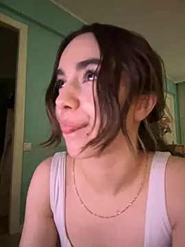 Snapshot of CupSizeGirl chatting on February 1, 2026, 1:31 pm CupSizeGirl online show from February 1, 2026, 1:31 pm