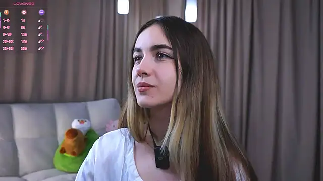 Snapshot of CupSizeGirl chatting on September 27, 2025, 4:24 pm CupSizeGirl online show from September 27, 2025, 4:24 pm